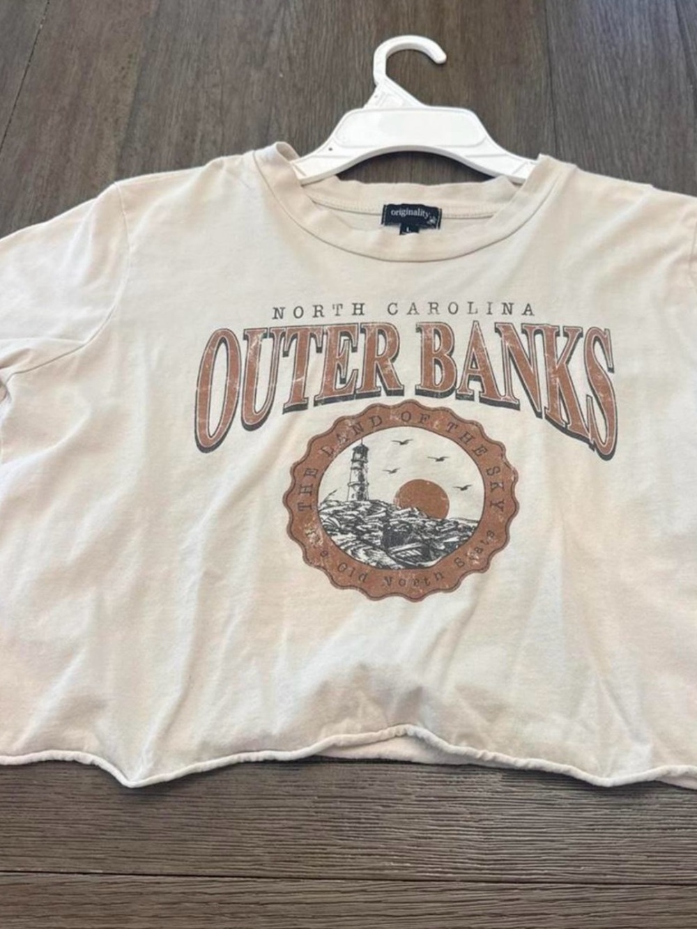Outer Banks Graphic Crop Tee - Cream